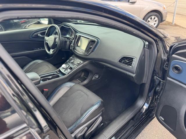 Chrysler 200 S AWD 2015