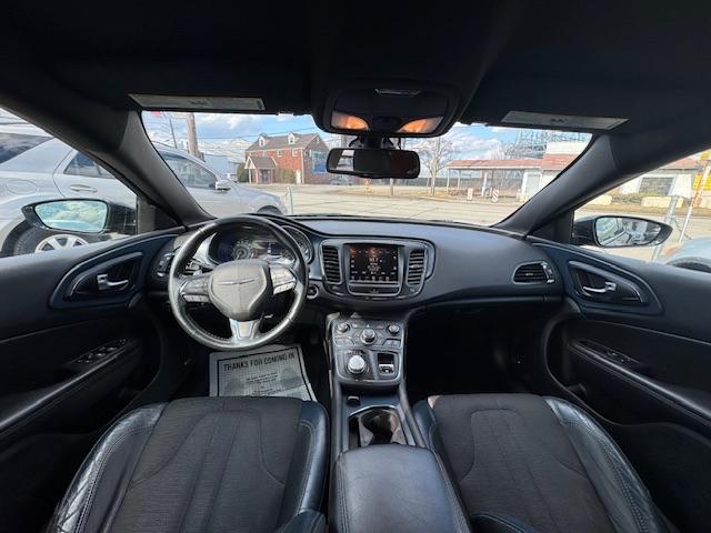 Chrysler 200 S AWD 2015