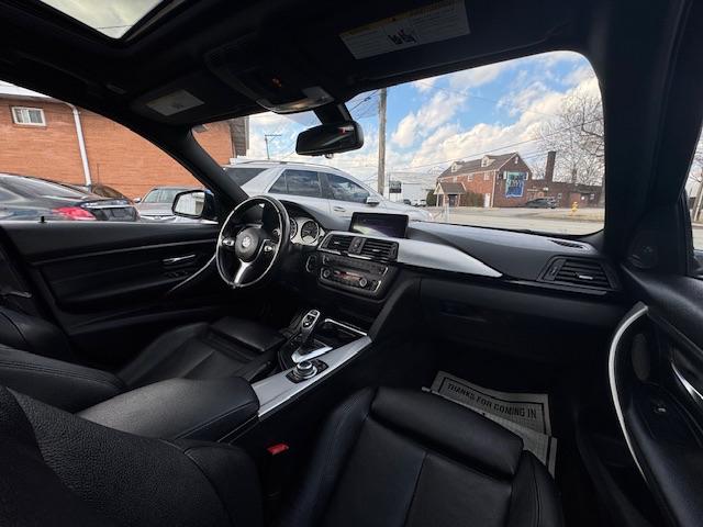 BMW 3-Series 335xi 4D Sedan 2013