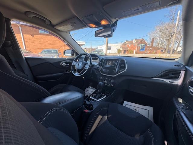 Jeep Cherokee Latitude 4WD 2016