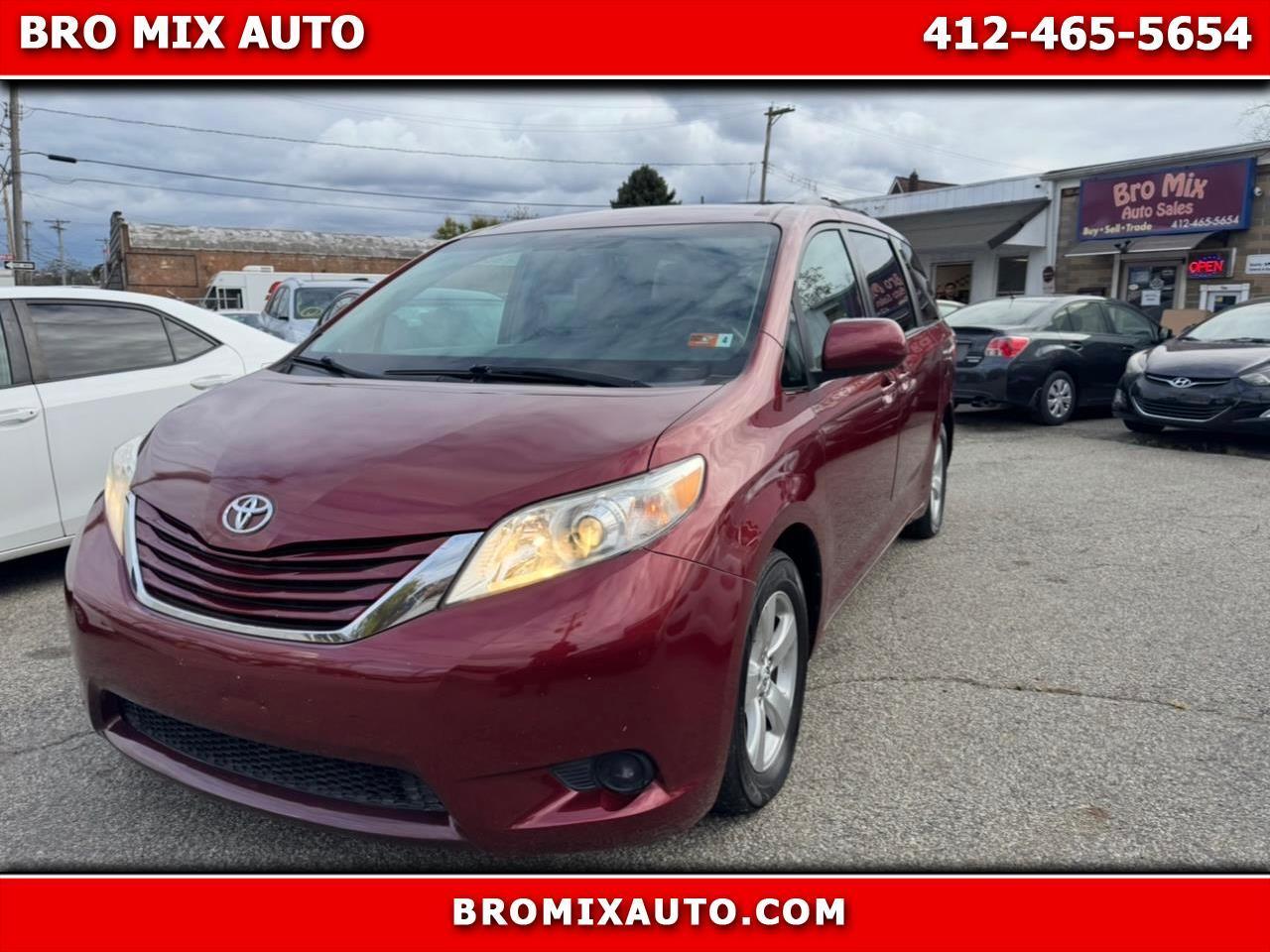 Toyota Sienna LE 8-Passenger 2017