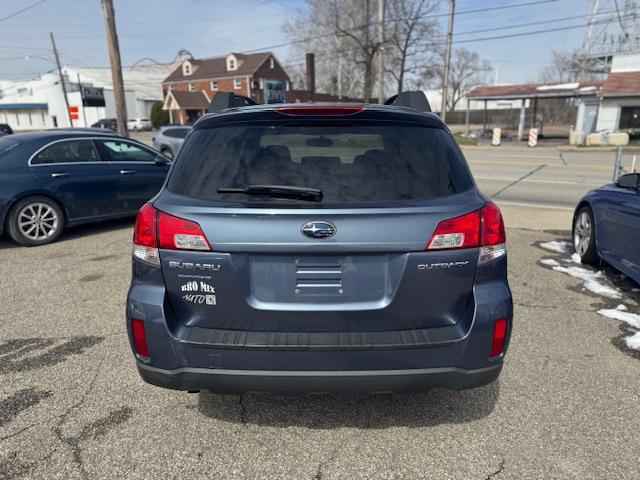 Subaru Outback 2.5i Premium 2013