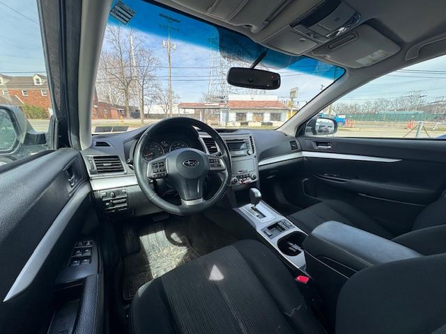 Subaru Outback 2.5i Premium 2013