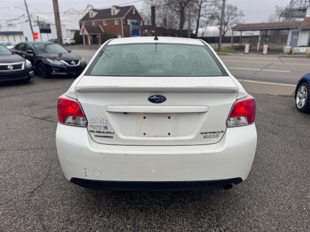 Subaru Impreza 2.0i PZEV CVT 4-Door 2016