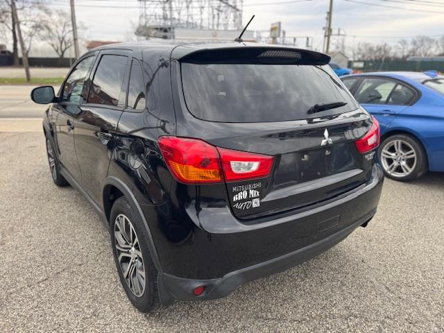 Mitsubishi Outlander Sport 2.0 ES 4WD CVT 2016