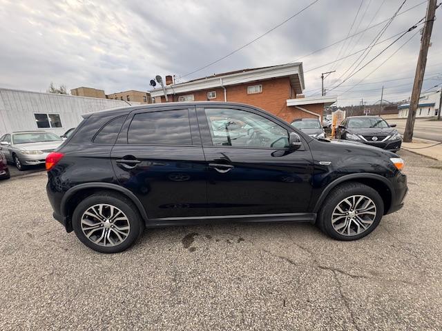 Mitsubishi Outlander Sport 2.0 ES 4WD CVT 2016