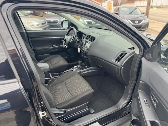 Mitsubishi Outlander Sport 2.0 ES 4WD CVT 2016