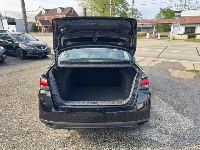 Nissan Versa S CVT 2021