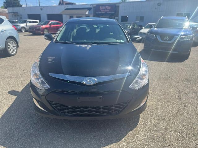 Hyundai Sonata Hybrid Sedan 2014