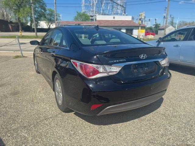 Hyundai Sonata Hybrid Sedan 2014