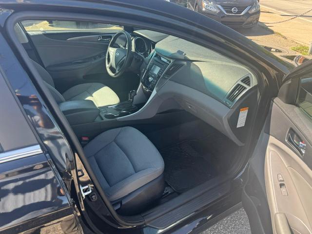 Hyundai Sonata Hybrid Sedan 2014