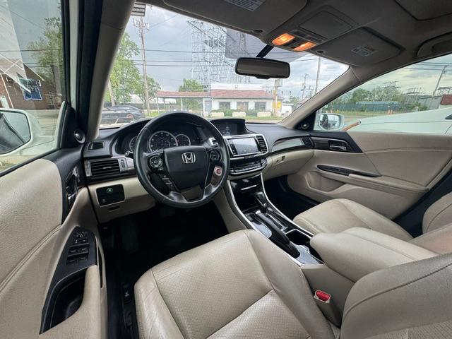 Honda Accord EX-L Sedan V6 6-Spd AT 2017