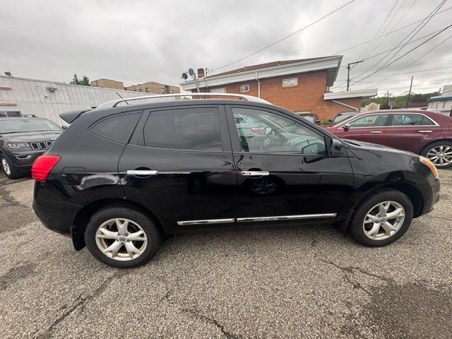Nissan Rogue S AWD 2011