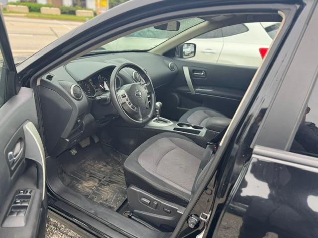 Nissan Rogue S AWD 2011
