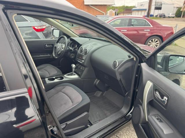 Nissan Rogue S AWD 2011