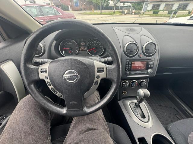 Nissan Rogue S AWD 2011