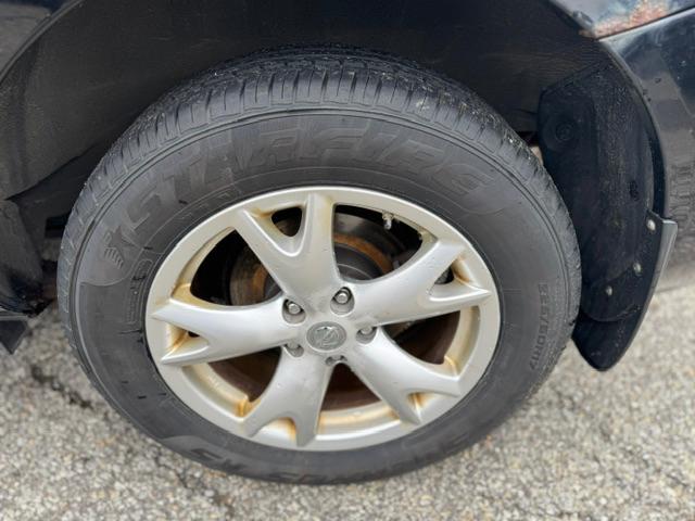 Nissan Rogue S AWD 2011