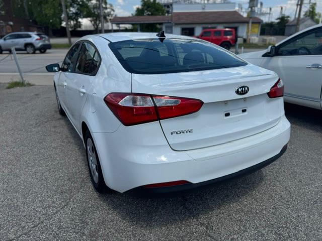 Kia Forte LX w/Popular Package 2016