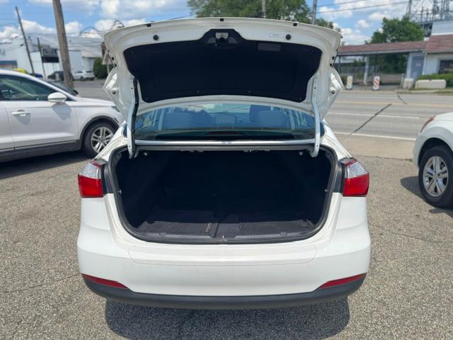 Kia Forte LX w/Popular Package 2016