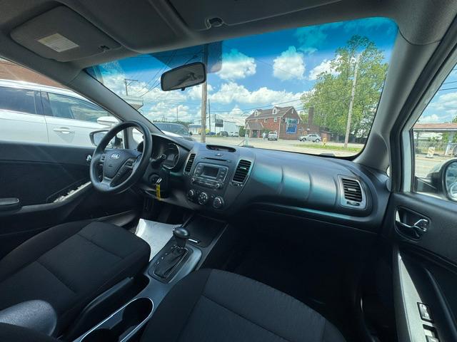 Kia Forte LX w/Popular Package 2016