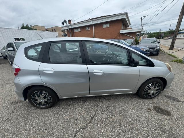Honda Fit 5-Speed AT 2011