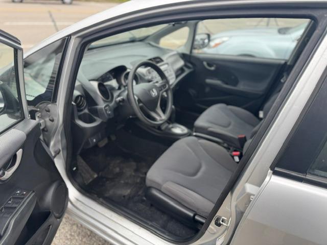 Honda Fit 5-Speed AT 2011