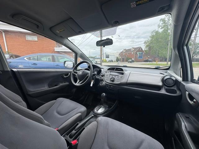Honda Fit 5-Speed AT 2011
