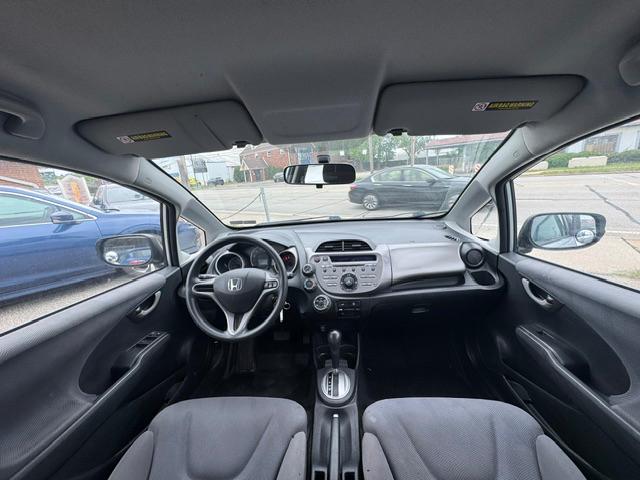 Honda Fit 5-Speed AT 2011