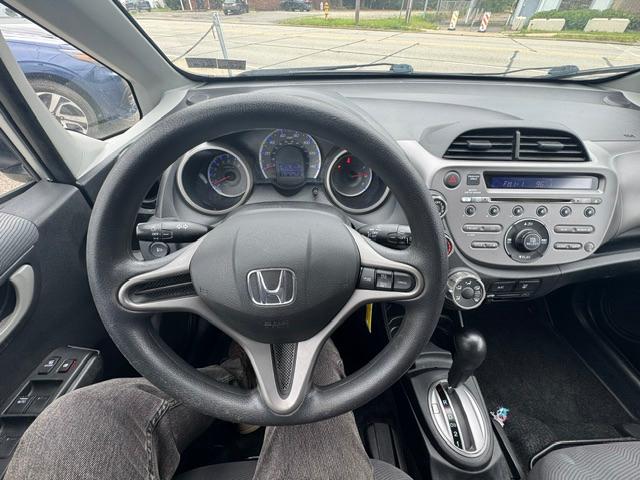 Honda Fit 5-Speed AT 2011