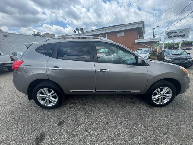 Nissan Rogue SV FWD 2012