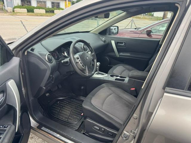 Nissan Rogue SV FWD 2012