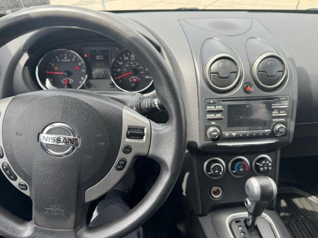 Nissan Rogue SV FWD 2012