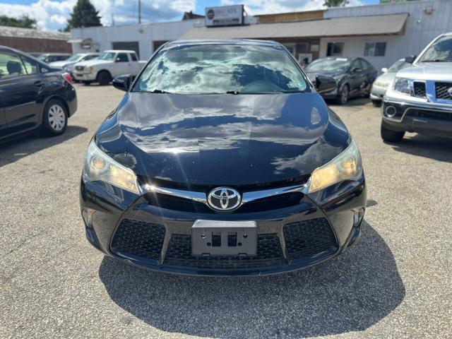 Toyota Camry SE 2016