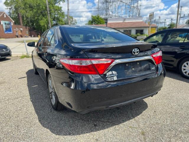 Toyota Camry SE 2016
