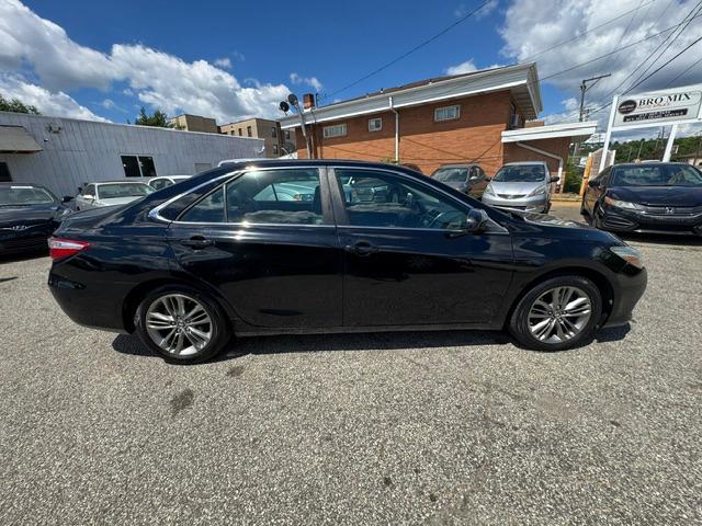 Toyota Camry SE 2016