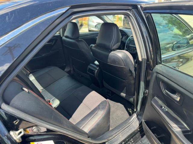 Toyota Camry SE 2016