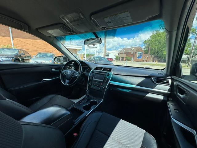 Toyota Camry SE 2016