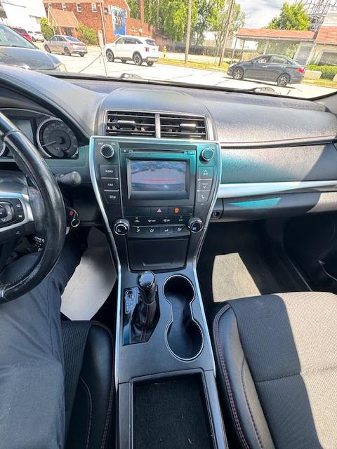 Toyota Camry SE 2016