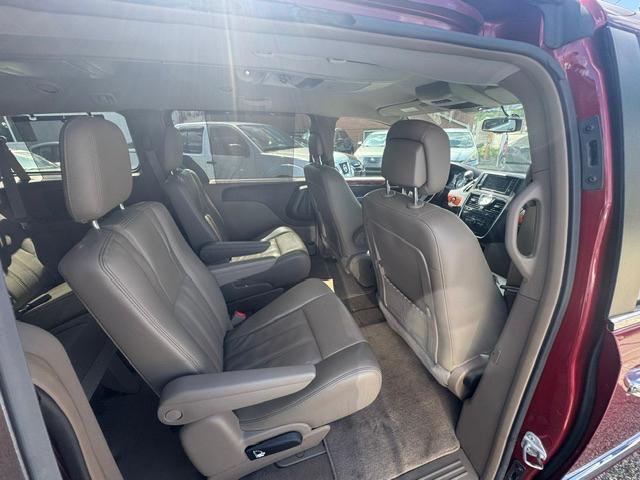 Chrysler Town & Country Touring 2015