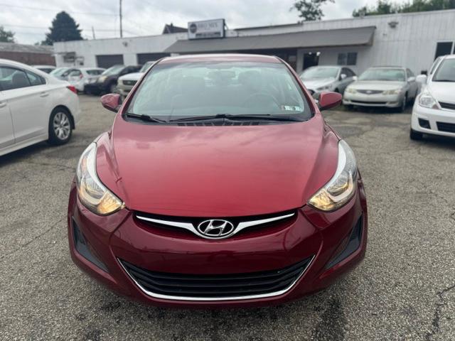 Hyundai Elantra SE 6AT 2016