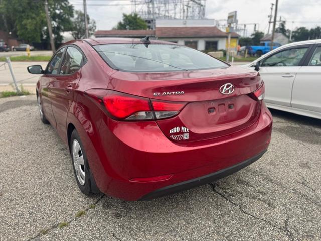 Hyundai Elantra SE 6AT 2016