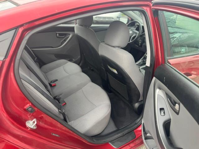 Hyundai Elantra SE 6AT 2016