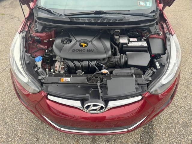 Hyundai Elantra SE 6AT 2016