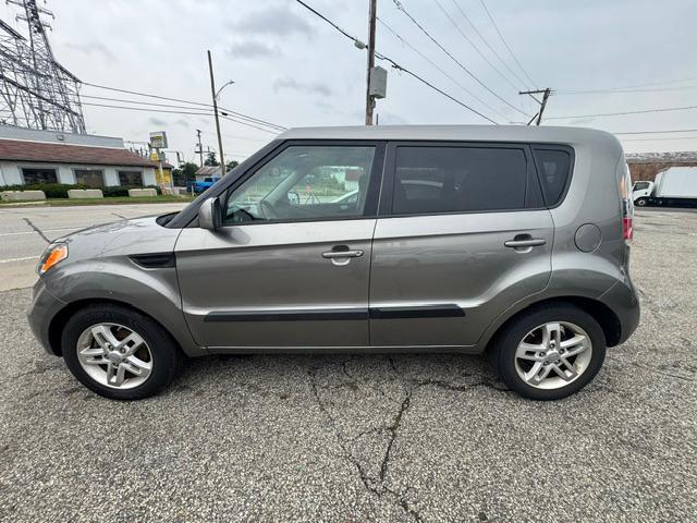 Kia Soul + 2011