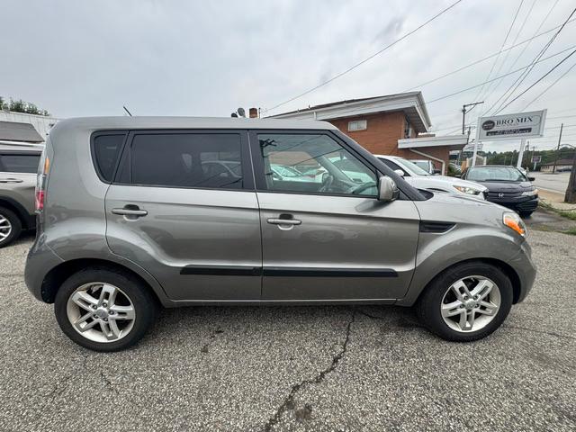 Kia Soul + 2011