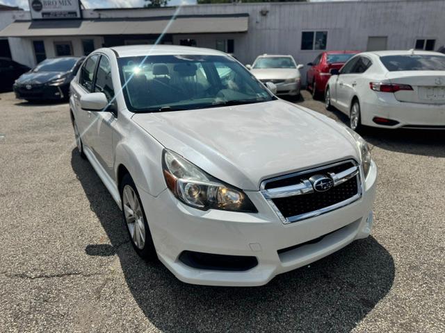 Subaru Legacy 2.5i Premium 2013