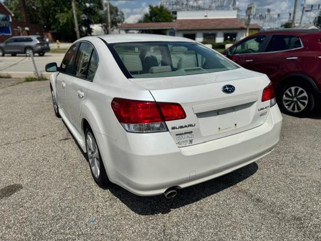 Subaru Legacy 2.5i Premium 2013