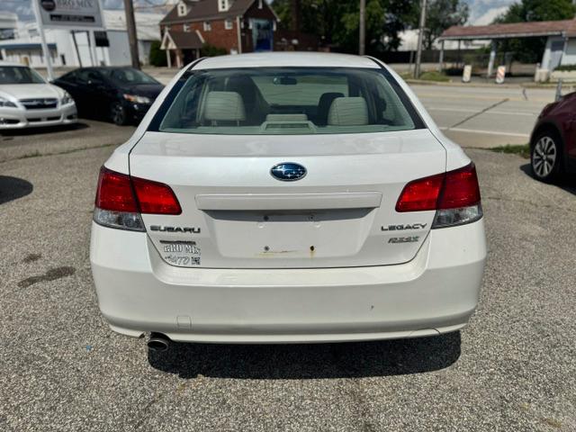 Subaru Legacy 2.5i Premium 2013