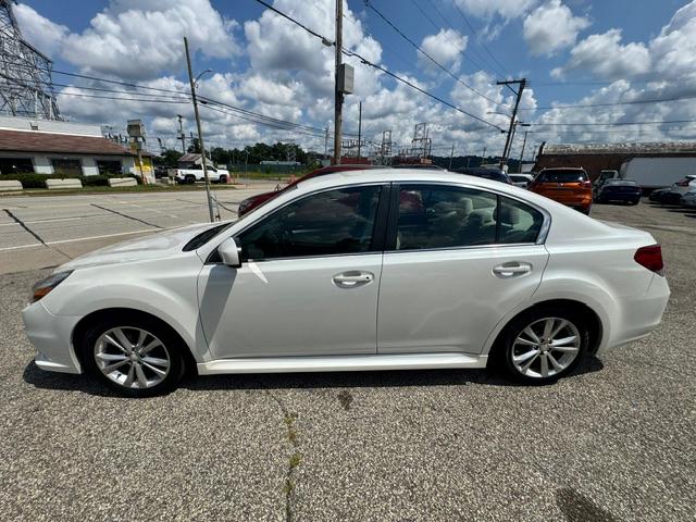 Subaru Legacy 2.5i Premium 2013