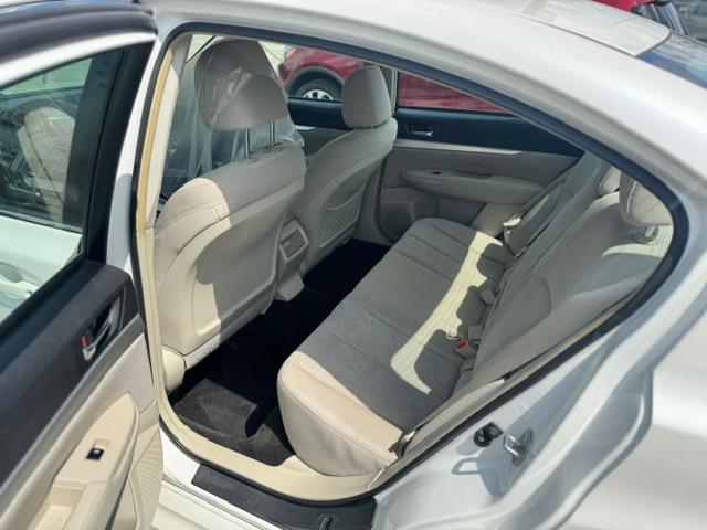 Subaru Legacy 2.5i Premium 2013